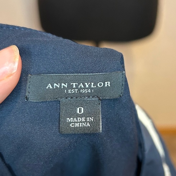Ann Taylor Navy Blue Professional Pencil Dress - Size 0 - Picture 4 of 8